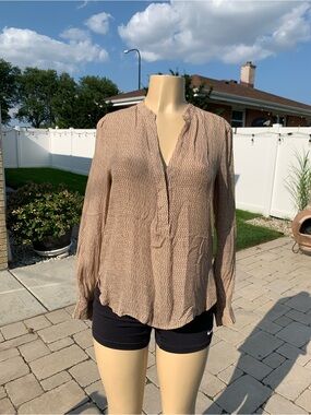 Vince diagonal print silk long sleeve v-neck placket blouse size 6